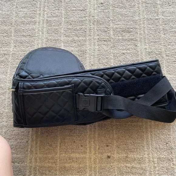 Tushbaby Quilted Black Hip Carrier - Picture 6 of 9